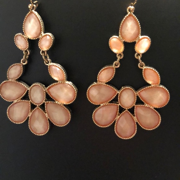 ❣️Beautiful coral and gold iridescent earrings - Picture 2 of 8